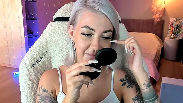 tykioty Miley online show from October 2025 11:31:02 AM