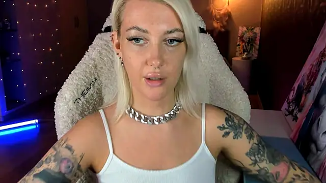 tykioty Miley online show from February 2026 12:07:01 PM