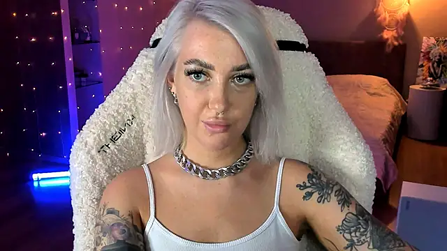 tykioty Miley online show from October 2025 01:55:02 PM