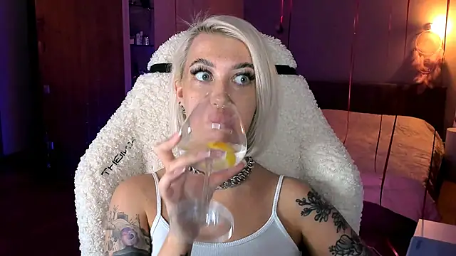 tykioty Miley online show from March 2025 06:21:02 PM