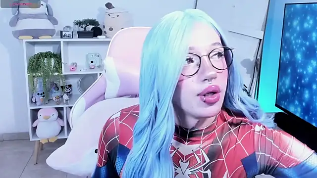 KloeKing   online show from April 2026 05:07:01 PM