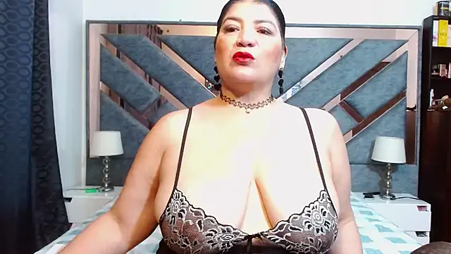 KarlaTesg online show from February 2026 09:52:02 AM