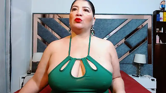 KarlaTesg online show from November 2025 09:42:02 AM