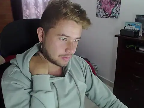 JOHANLEON1 online show from October 2025 02:16:02 PM