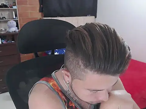 JOHANLEON1 online show from February 2026 04:37:01 PM