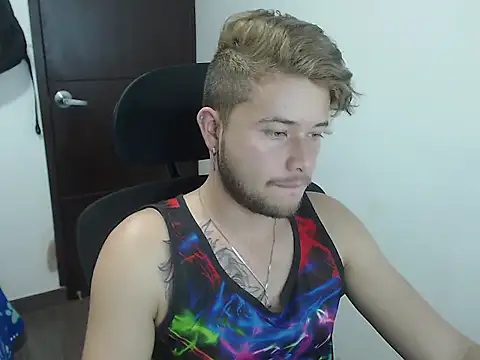 JOHANLEON1 online show from October 2025 02:38:02 PM