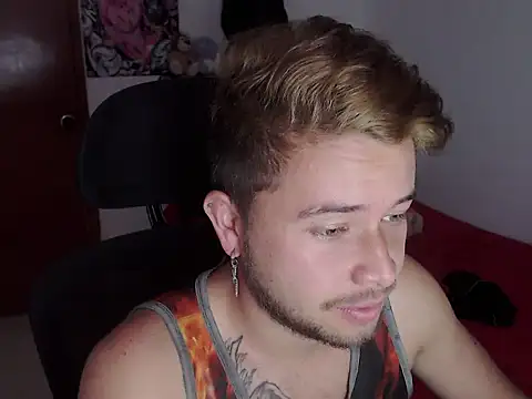 JOHANLEON1 online show from October 2025 04:47:01 PM