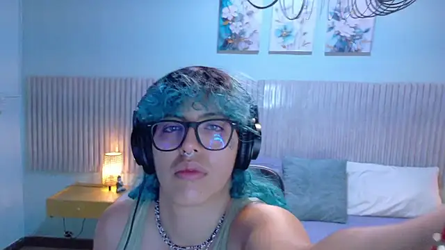 Eli666uwu online show from April 2026 10:54:02 AM