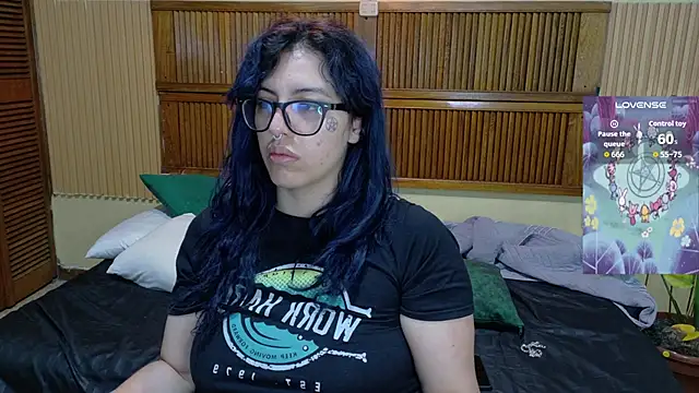 Eli666uwu online show from April 2026 10:17:02 AM