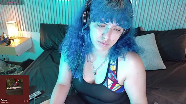 Eli666uwu online show from December 2025 12:18:01 PM