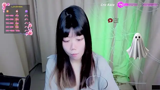 Snapshot of CryKuro_ chatting on November 2025 03:06:02 PM CryKuro  online show from November 2025 03:06:02 PM