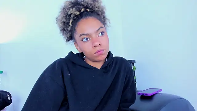 stacie  rouse online show from February 2025 07:07:01 AM