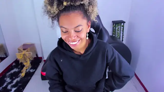 stacie  rouse online show from February 2025 07:45:02 AM