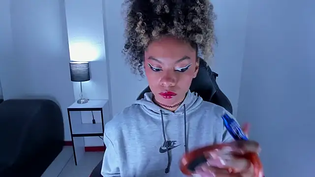 stacie  rouse online show from March 2025 03:40:01 AM