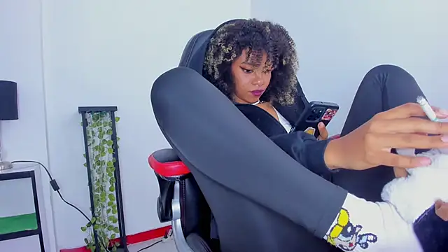 stacie  rouse online show from March 2025 09:56:02 AM