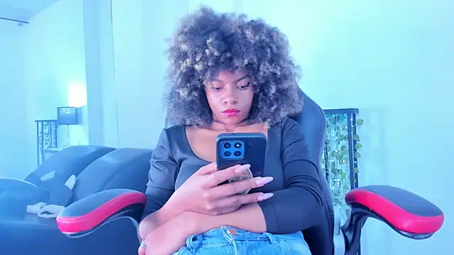 stacie  rouse online show from March 2025 09:40:02 AM