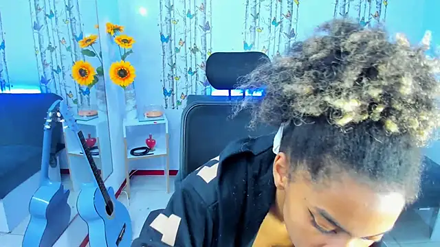 stacie  rouse online show from March 2025 11:12:01 PM