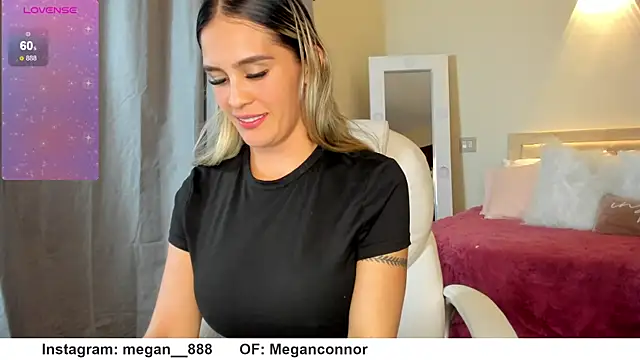 megan connor  online show from November 2025 12:36:01 AM