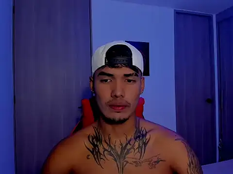 thomas latin boy online show from September 2025 06:41:02 PM