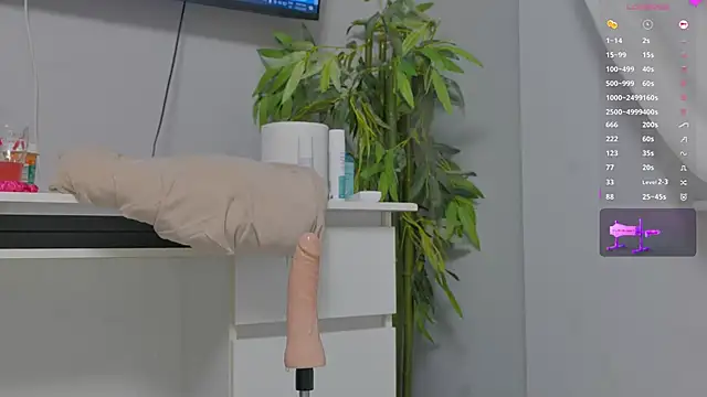 Snapshot of luckyalice_ chatting on January 2026 08:04:02 PM luckyalice online show from January 2026 08:04:02 PM