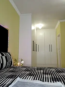 DarkButterfly99 online show from October 2025 07:21:02 AM