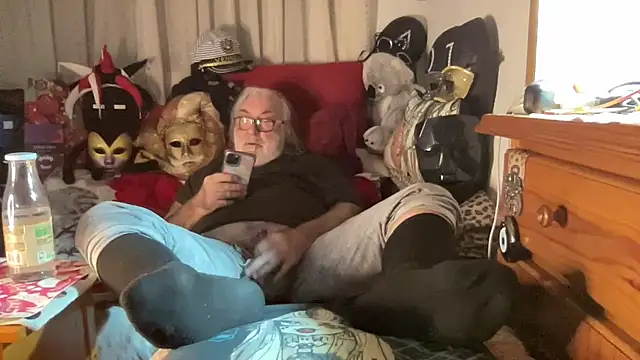 Snapshot of EroticVenetian chatting on March 2026 07:12:01 AM EroticVenetian online show from March 2026 07:12:01 AM