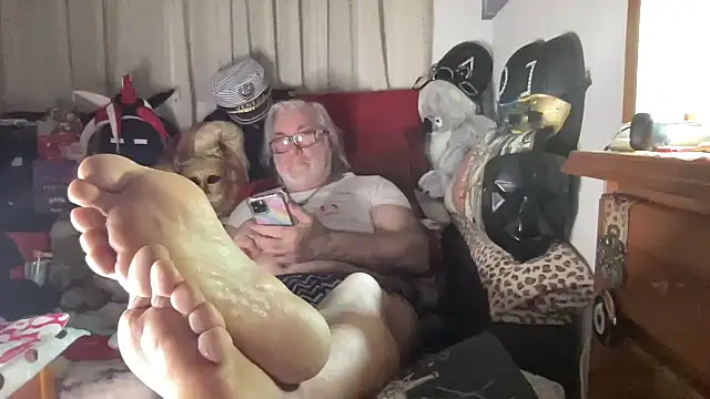 Snapshot of EroticVenetian chatting on March 2026 07:47:01 AM EroticVenetian online show from March 2026 07:47:01 AM