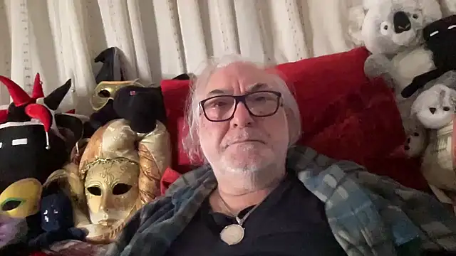 Snapshot of EroticVenetian chatting on January 2026 07:40:01 PM EroticVenetian online show from January 2026 07:40:01 PM