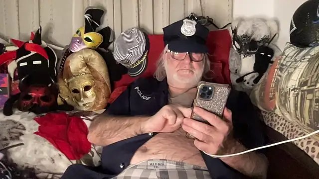 Snapshot of EroticVenetian chatting on March 2026 11:17:01 PM EroticVenetian online show from March 2026 11:17:01 PM