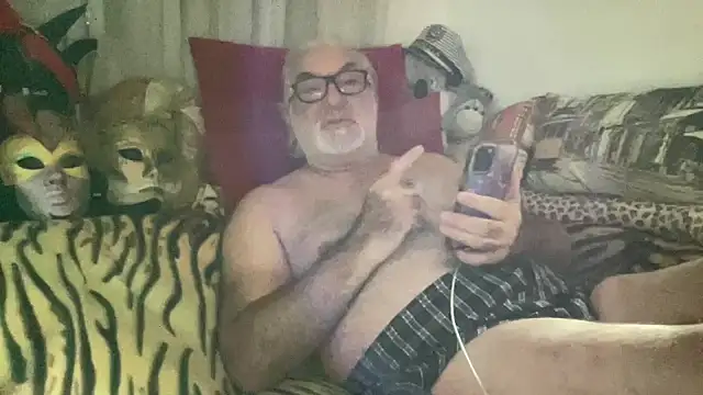 Snapshot of EroticVenetian chatting on September 2025 05:25:01 AM EroticVenetian online show from September 2025 05:25:01 AM