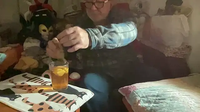 Snapshot of EroticVenetian chatting on December 2025 08:50:01 AM EroticVenetian online show from December 2025 08:50:01 AM