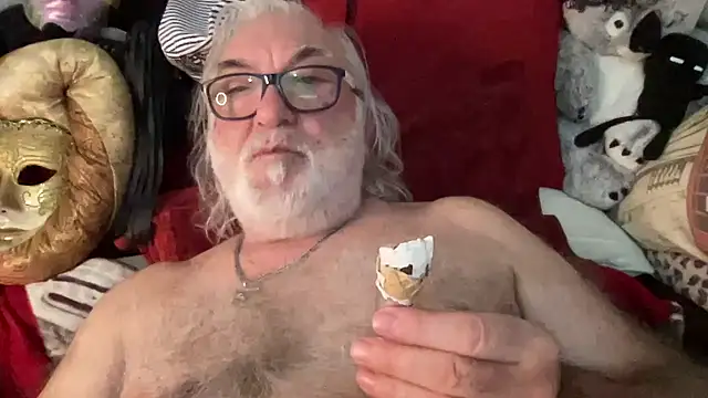 Snapshot of EroticVenetian chatting on April 2026 10:22:01 PM EroticVenetian online show from April 2026 10:22:01 PM