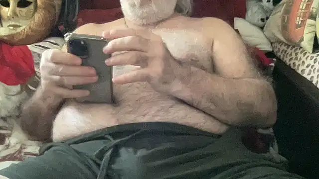 Snapshot of EroticVenetian chatting on April 2026 10:17:01 AM EroticVenetian online show from April 2026 10:17:01 AM