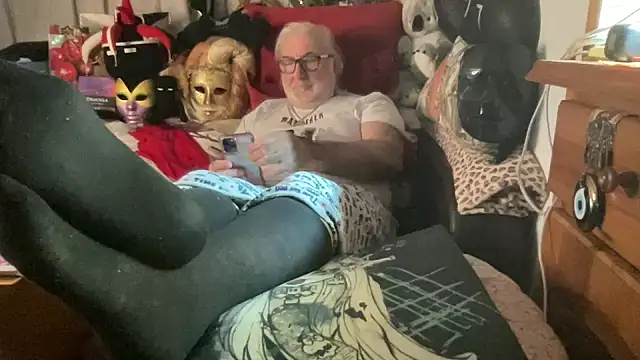 Snapshot of EroticVenetian chatting on March 2026 09:44:01 PM EroticVenetian online show from March 2026 09:44:01 PM