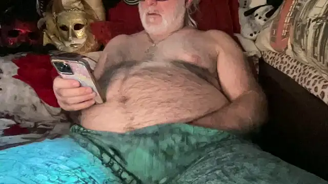 Snapshot of EroticVenetian chatting on March 2026 10:41:01 PM EroticVenetian online show from March 2026 10:41:01 PM