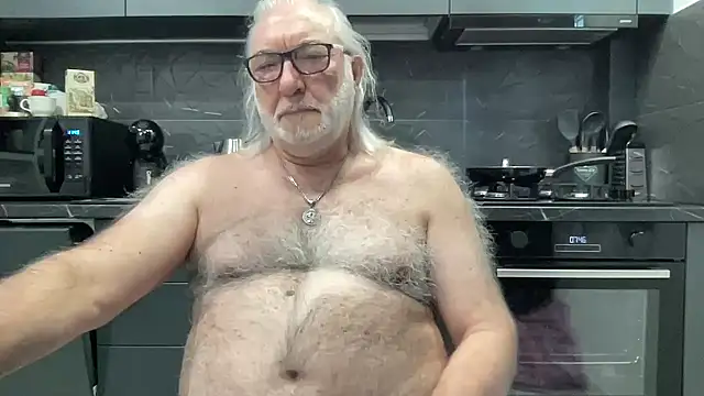Snapshot of EroticVenetian chatting on July 2026 05:48:01 AM EroticVenetian online show from July 2026 05:48:01 AM