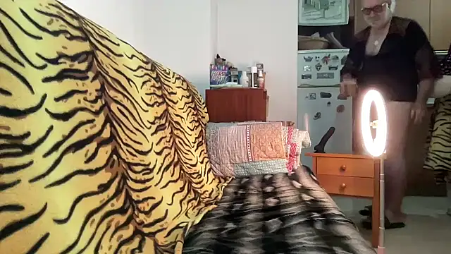 EroticVenetian online show from November 2025 07:07:01 AM