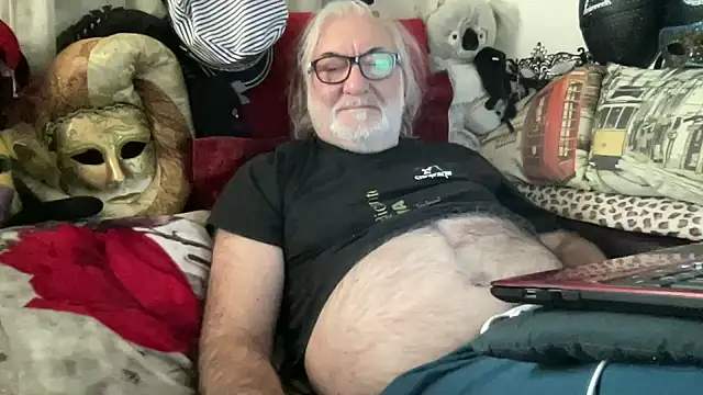 Snapshot of EroticVenetian chatting on March 2026 01:35:02 PM EroticVenetian online show from March 2026 01:35:02 PM