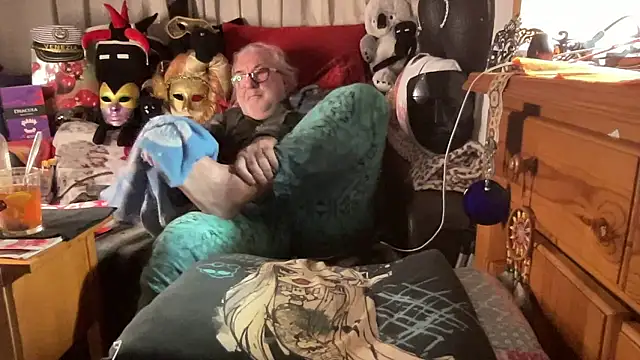 Snapshot of EroticVenetian chatting on January 2026 08:23:01 PM EroticVenetian online show from January 2026 08:23:01 PM