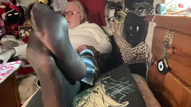 Snapshot of EroticVenetian chatting on March 2026 09:38:02 PM EroticVenetian online show from March 2026 09:38:02 PM