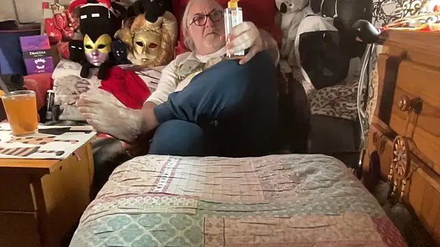 Snapshot of EroticVenetian chatting on January 2026 07:23:01 PM EroticVenetian online show from January 2026 07:23:01 PM