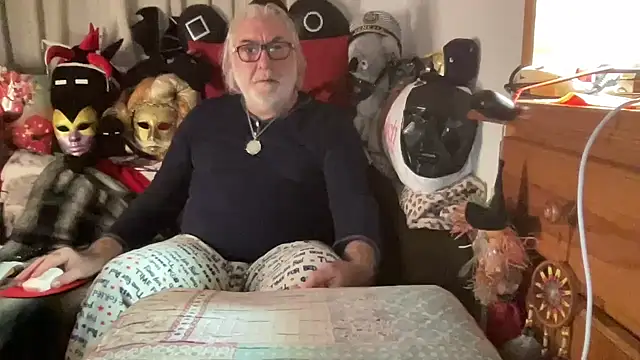 Snapshot of EroticVenetian chatting on January 2026 09:52:02 PM EroticVenetian online show from January 2026 09:52:02 PM