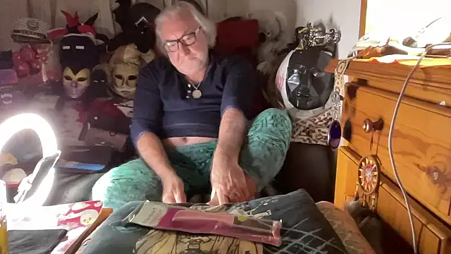 Snapshot of EroticVenetian chatting on January 2026 10:35:02 PM EroticVenetian online show from January 2026 10:35:02 PM