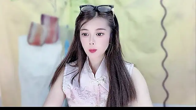 VIWVI online show from May 2026 04:44:01 AM