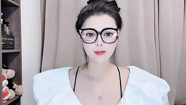 Snapshot of VIWVI chatting on September 2025 04:34:02 AM VIWVI online show from September 2025 04:34:02 AM