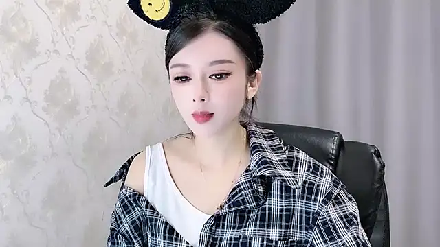 Snapshot of VIWVI chatting on October 2025 05:09:02 AM VIWVI online show from October 2025 05:09:02 AM