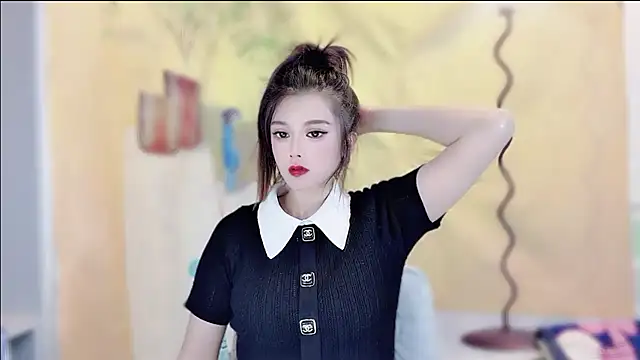 VIWVI online show from November 2025 04:44:01 AM