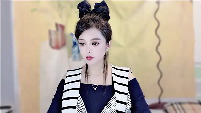 VIWVI online show from November 2025 05:00:01 AM