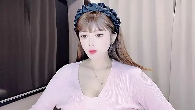 Snapshot of VIWVI chatting on October 2025 04:58:01 AM VIWVI online show from October 2025 04:58:01 AM