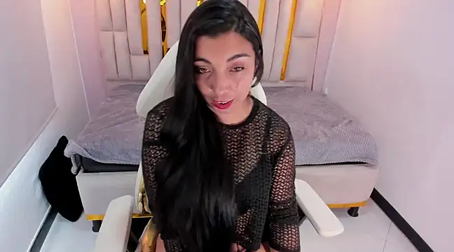 Karla hernandez  online show from March 2025 05:29:02 PM